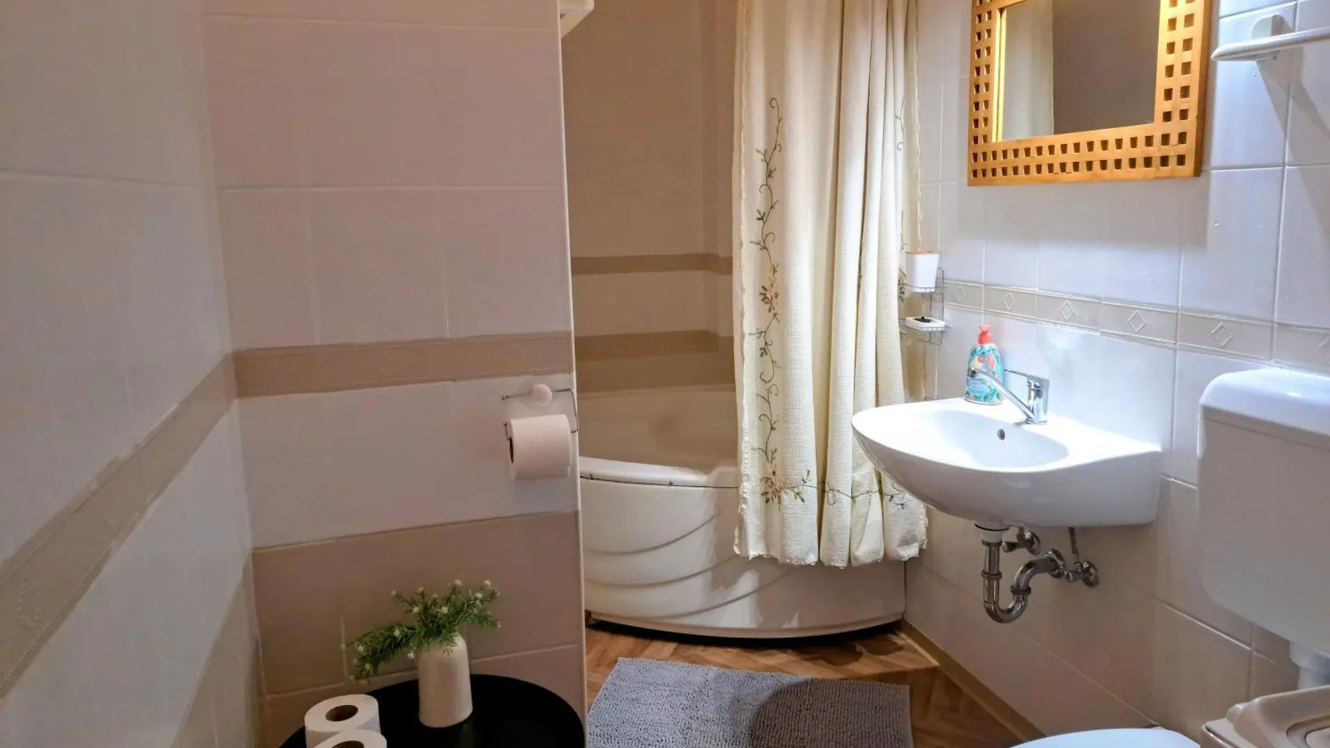 City Comfort Apartment Βουδαπέστη 0*,  Ουγγαρία